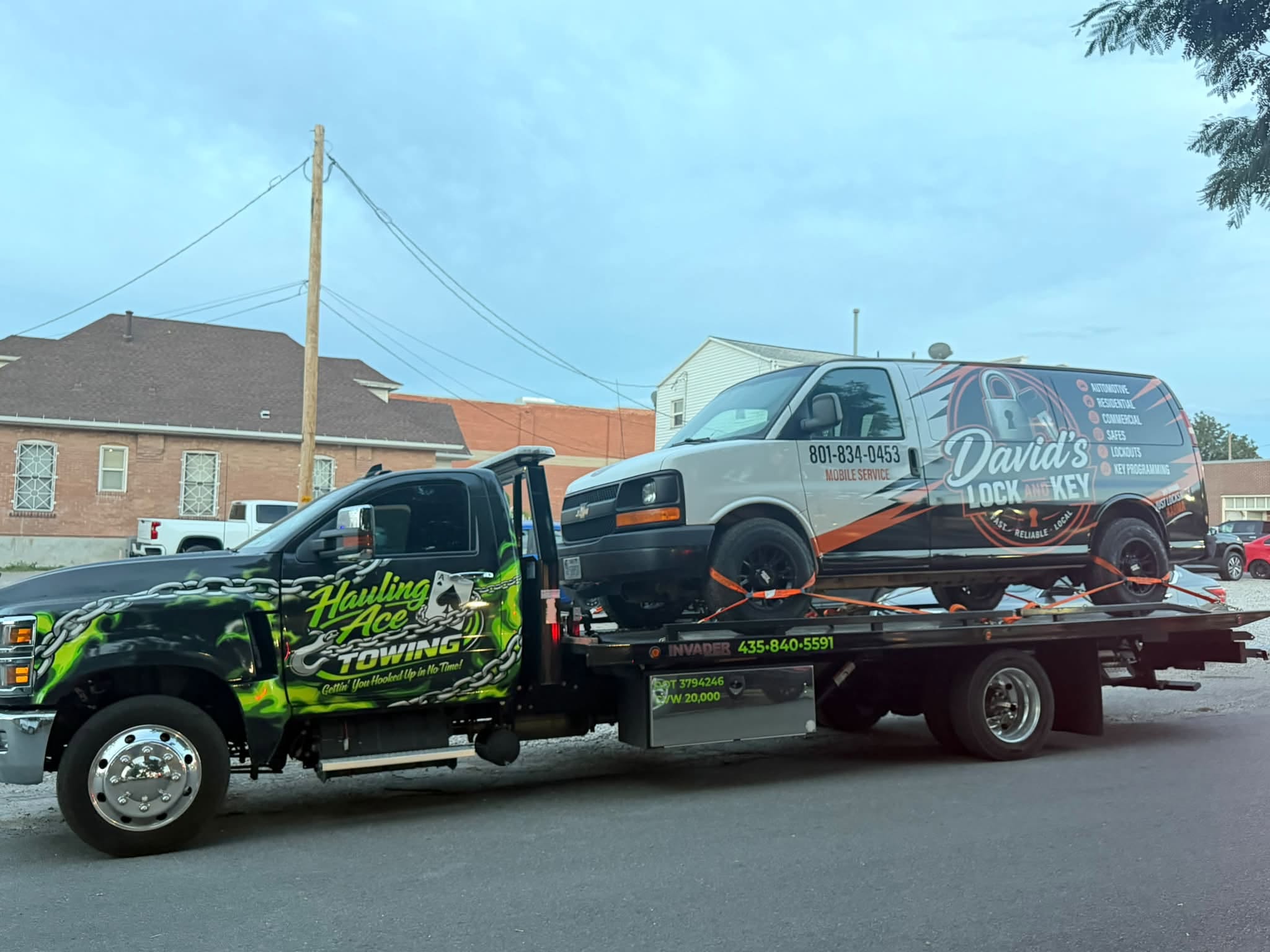 Hauling Ace Towing hauling the David's Lock and Key van